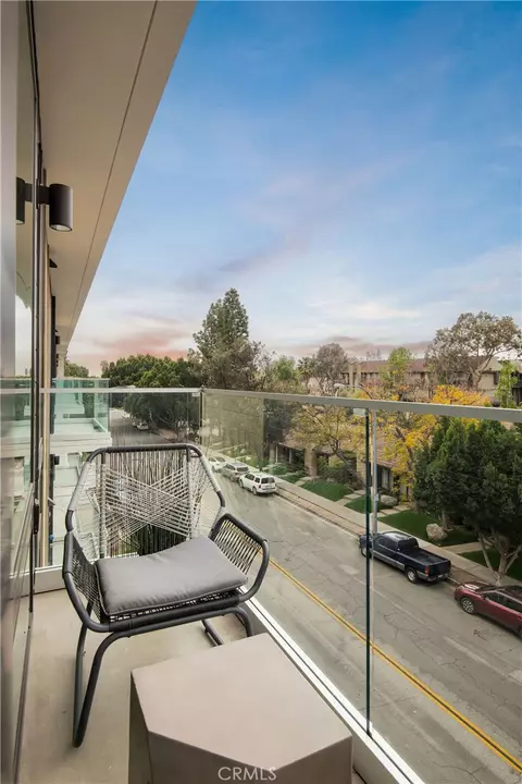 Exterior - 380 Cordova St #105, Pasadena, CA 91101 photo 1 of 4
