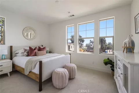 Bedroom - 181 E Palm St E, Altadena, CA 91001 photo 2 of 3