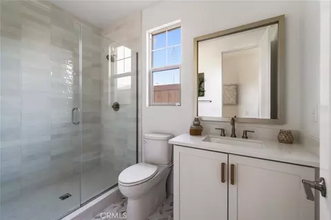 Bath - 181 E Palm St E, Altadena, CA 91001 photo 4 of 5