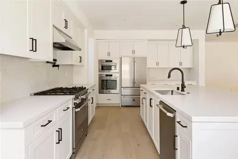 Kitchen - 187 E Palm St E, Altadena, CA 91001 photo 1 of 5