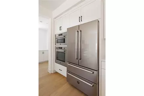 Kitchen - 187 E Palm St E, Altadena, CA 91001 photo 4 of 5