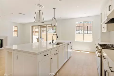 Kitchen - 187 E Palm St E, Altadena, CA 91001 photo 3 of 5