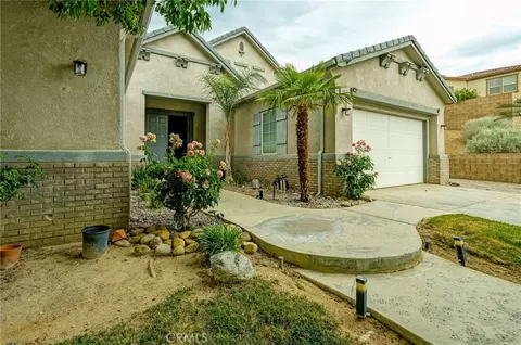 6838 Miramar Ln, Palmdale, CA 93551