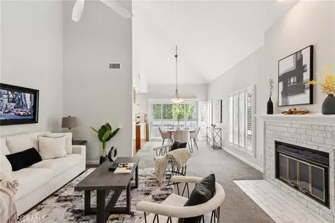 26107 Mcbean Pkwy #62, Valencia, CA 91355