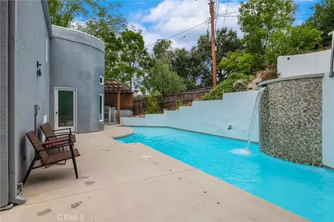 Exterior - 468 Sycamore Gln, Pasadena, CA 91105 photo 9 of 23