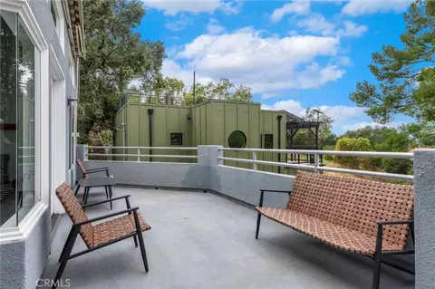 Exterior - 468 Sycamore Gln, Pasadena, CA 91105 photo 5 of 23
