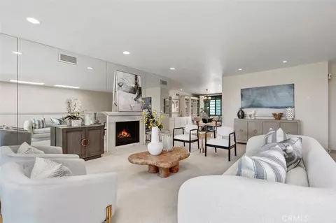 885 S Orange Grv #2, Pasadena, CA 91105