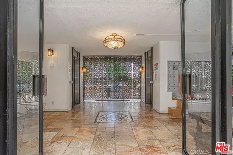 Undisclosed, Los Angeles, CA 90020