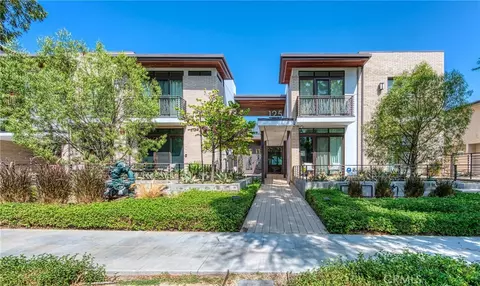 125 Hurlbut St #203, Pasadena, CA 91105