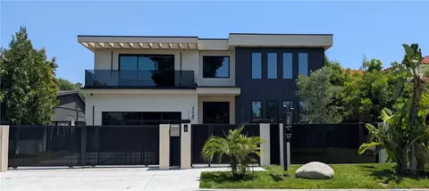 4528 Matilija Ave, Sherman Oaks, CA 91423