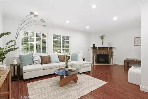 4189 Vineland Ave #111, North Hollywood, CA 91602