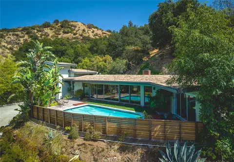2770 Mira Vista Dr, Glendale, CA 91208