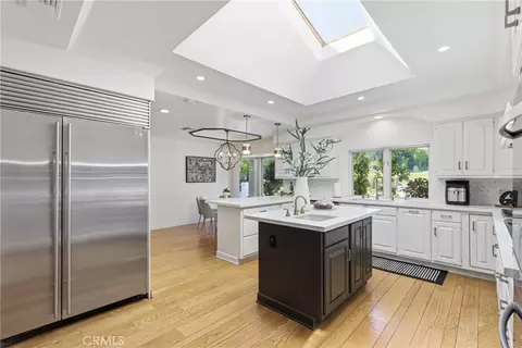 Kitchen - 950 Hampton, Arcadia, CA 91006 photo 3 of 4