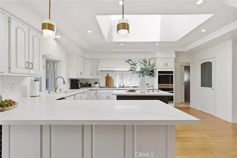 Kitchen - 950 Hampton, Arcadia, CA 91006 photo 2 of 4