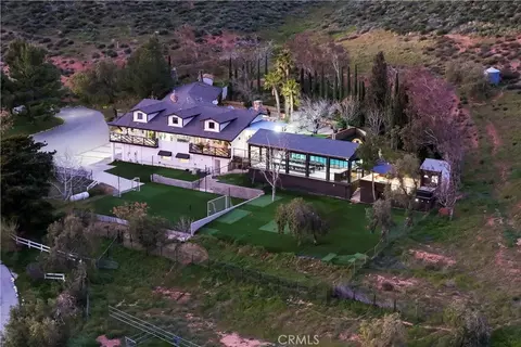 9557 Hierba, Agua Dulce, CA 91390