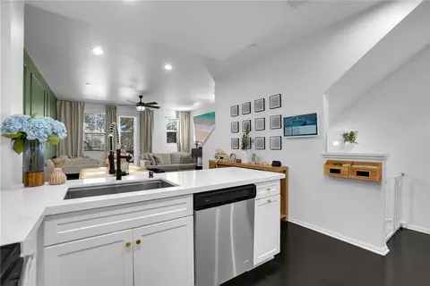 Kitchen - 441 S Glendora Ave, Glendora, CA 91741 photo 4 of 4
