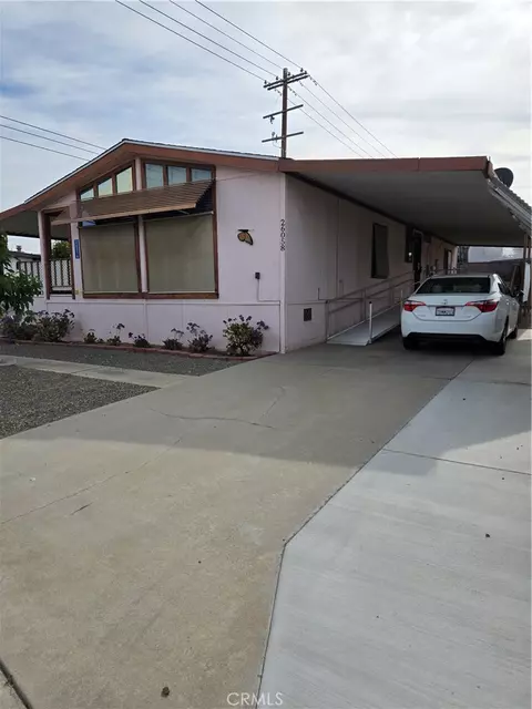 26058 Fountain Palm Dr, Homeland, CA 92548