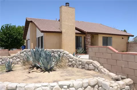 43600 Santa Rosa Cir, Lancaster, CA 93535