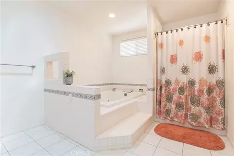 Bath - 41 Merlon, Pasadena, CA 91107 photo 1 of 3