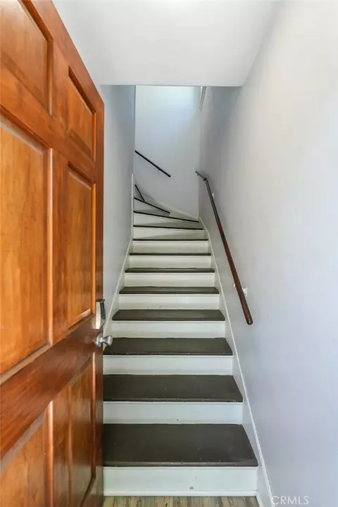 Entry Way - 229 E Washington, Pasadena, CA 91104 photo 2 of 3