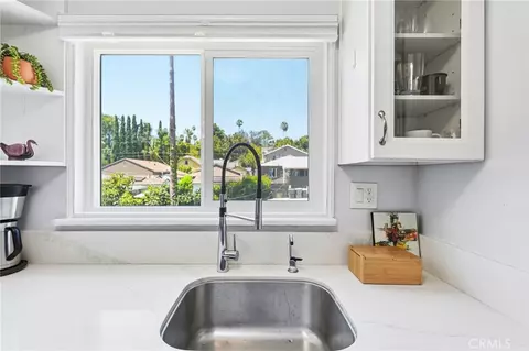 Kitchen - 229 E Washington, Pasadena, CA 91104 photo 4 of 4