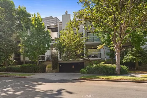 10933 Wellworth Ave #10, Los Angeles, CA 90024