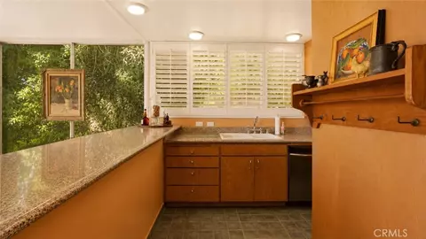 Kitchen - 395 Cliff Dr #106, Pasadena, CA 91107 photo 4 of 4