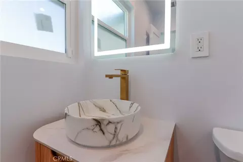 Bath - 8363 Palais, Stanton, CA 90680 photo 6 of 6