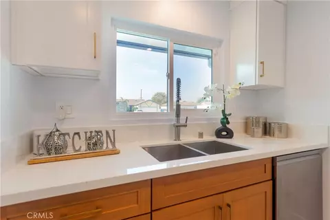 Kitchen - 8363 Palais, Stanton, CA 90680 photo 4 of 5