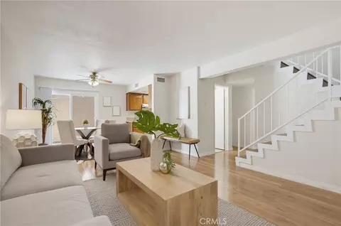 Living - 77 N Michigan Ave #15, Pasadena, CA 91106 photo 3 of 3