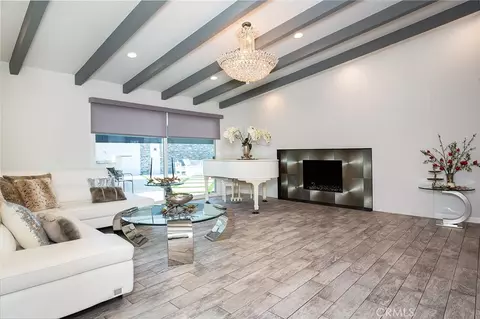 Living - 3301 Vickers, Glendale, CA 91208 photo 1 of 1
