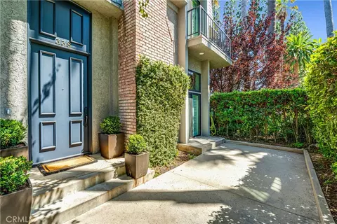338 S Orange Grv, Pasadena, CA 91105