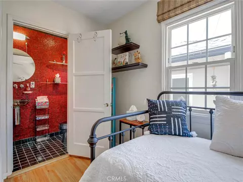 Bedroom - 367 Eaton Dr, Pasadena, CA 91107 photo 4 of 4