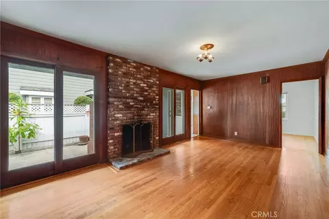 Living - 5320 E Broadway, Long Beach, CA 90803 photo 6 of 9