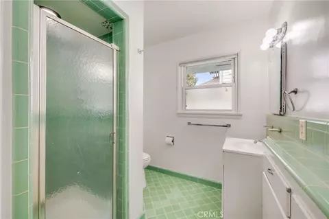 Bath - 5320 E Broadway, Long Beach, CA 90803 photo 3 of 4