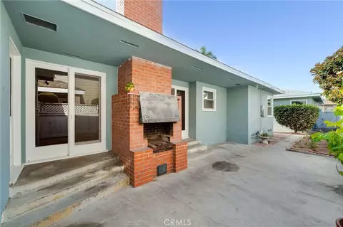 Exterior - 5320 E Broadway, Long Beach, CA 90803 photo 6 of 6