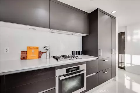 Kitchen - 400 W Ocean, Long Beach, CA 90802 photo 3 of 9