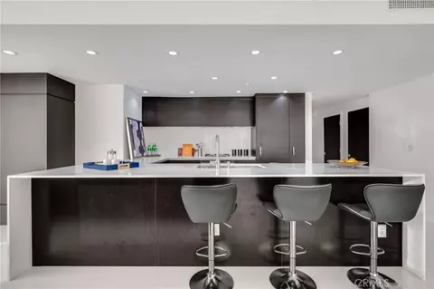 Kitchen - 400 W Ocean, Long Beach, CA 90802 photo 2 of 9