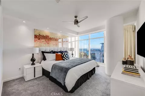 Bedroom - 400 W Ocean, Long Beach, CA 90802 photo 1 of 5