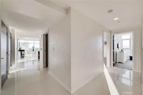Entry Way - 400 W Ocean, Long Beach, CA 90802 photo 1 of 4