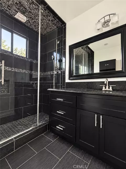 Bath - 937 W Cedar, Compton, CA 90220 photo 1 of 2