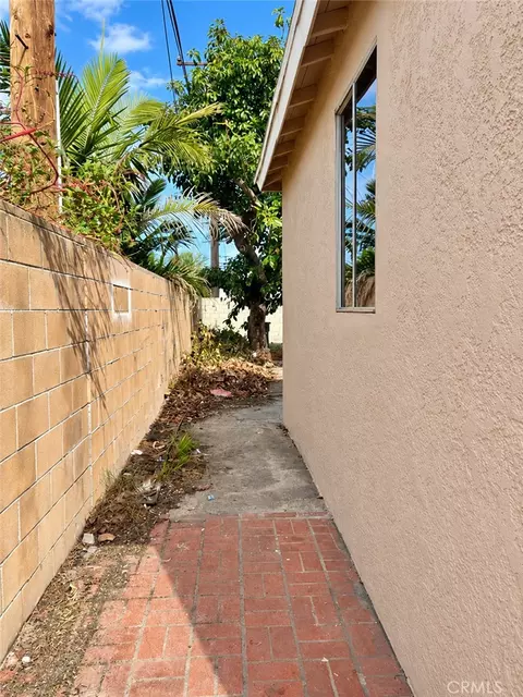 Exterior - 937 W Cedar, Compton, CA 90220 photo 3 of 4