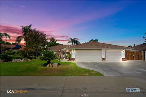 8908 Oak Hills Ave, Bakersfield, CA 93312
