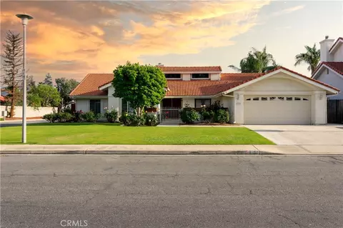 9701 Valley Forest Ct, Bakersfield, CA 93311