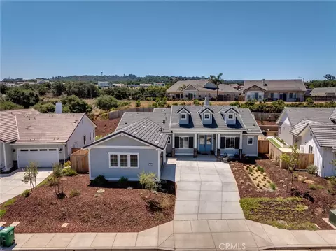 1422 Black Oak Dr, Santa Maria, CA 93455