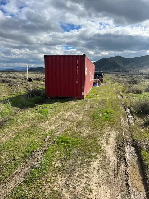 1 Cole Trl, Santa Margarita, CA 93453