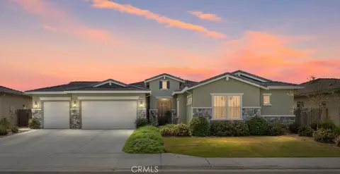 9003 Del Palma Dr, Bakersfield, CA 93314