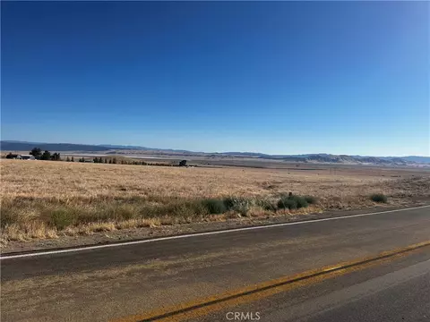 1 Arriba Trl, Santa Margarita, CA 93453