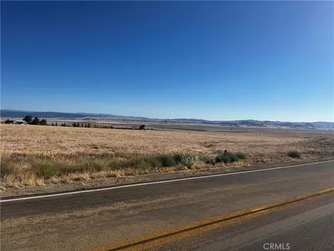 2 Arriba Trl, Santa Margarita, CA 93453