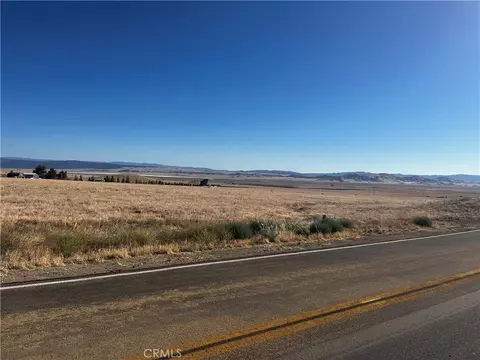 3 Arriba Trl, Santa Margarita, CA 93453